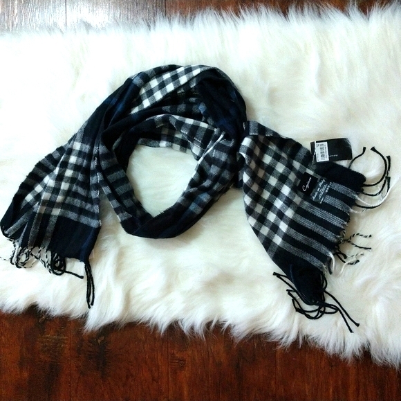 Cejon Scarf - Picture 3 of 6